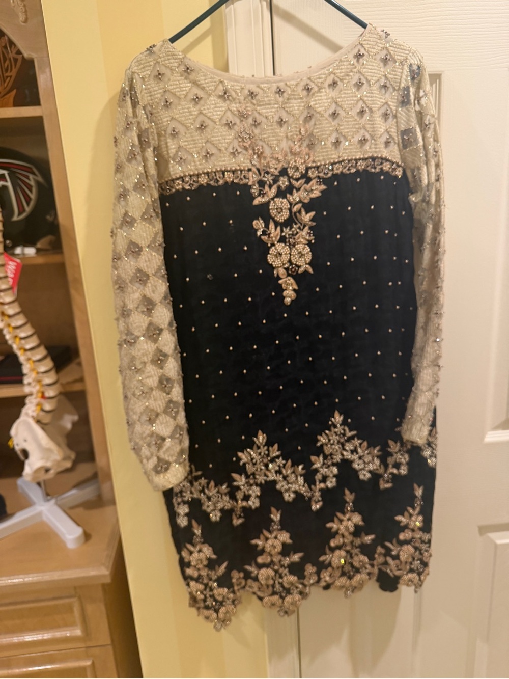 DUR-E-SHAHWAR Embroidered Black & Cream Women's Pakistani Shilwar Kameese